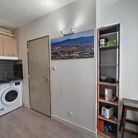 Manosque, 2 Pieces, 2 Personnes - Fr-1-752-1 Apartment